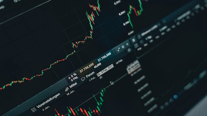 Prop Trading vs Market Making: A Helpful Explanation